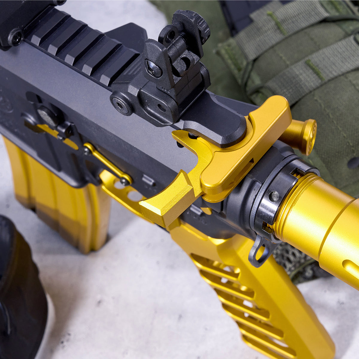 AR-15 Charging Handle With Gen 5 Latch