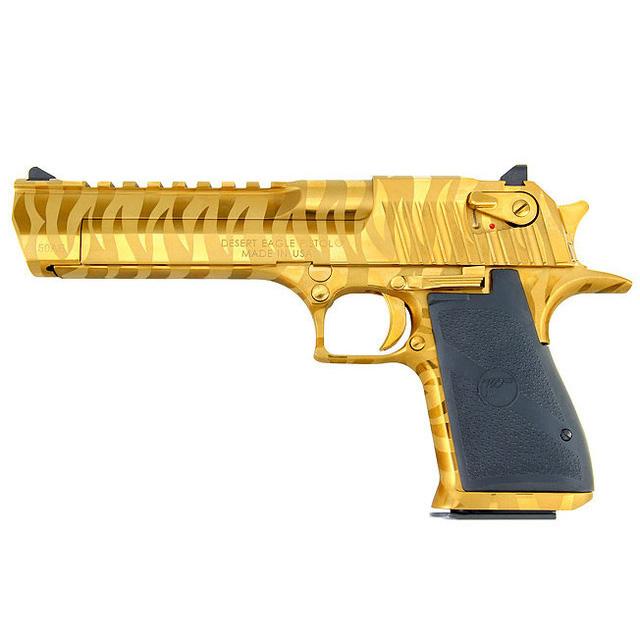DESERT EAGLE .44 MAGNUM  6' 8RD TITANIUM GOLD STIPE BLEM