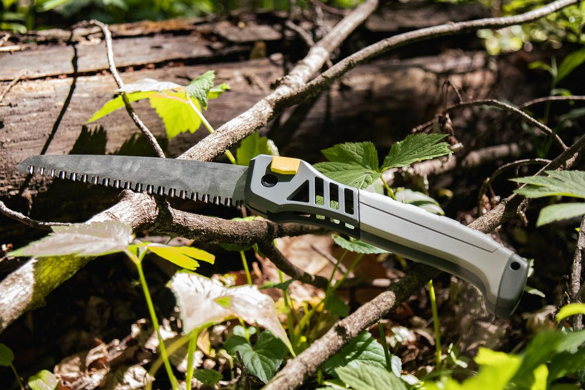 Hawk 8.25in Saw /  SK5 High Carbon Steel Blade w/ 3 opening positions