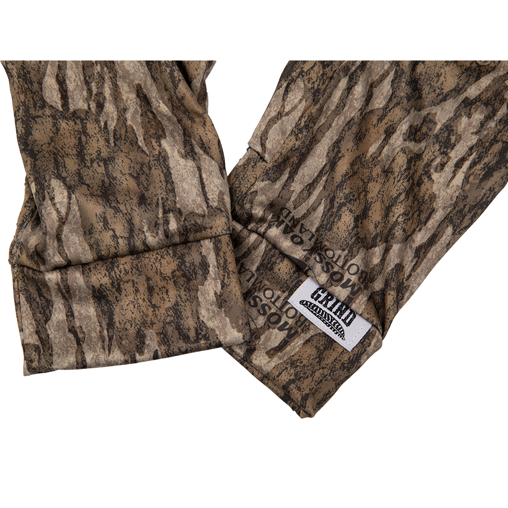 Grind Mossy Oak Bottomland Gloves w/Clear Dot Grip & Iphone Touch Sensitive