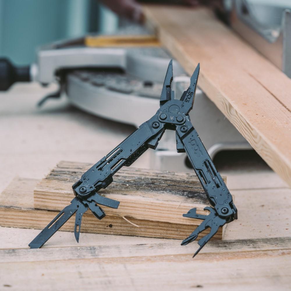 SOG POWERACCESS (BLACK) MULTI-TOOL
