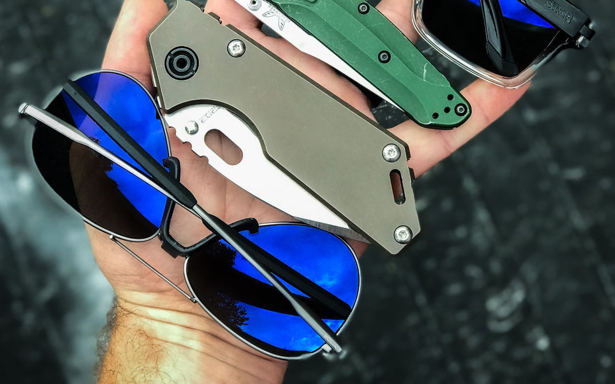 STNGR Aviator Model Lifestyle Sunglasses