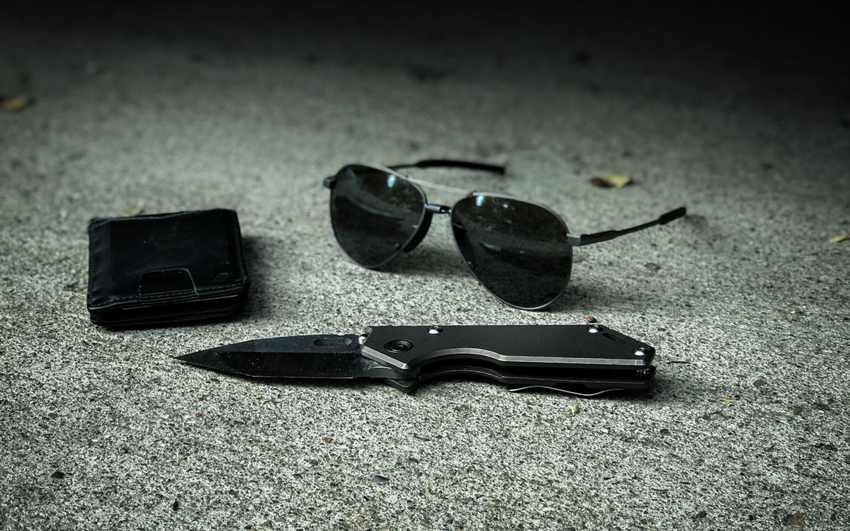 STNGR Aviator Model Lifestyle Sunglasses