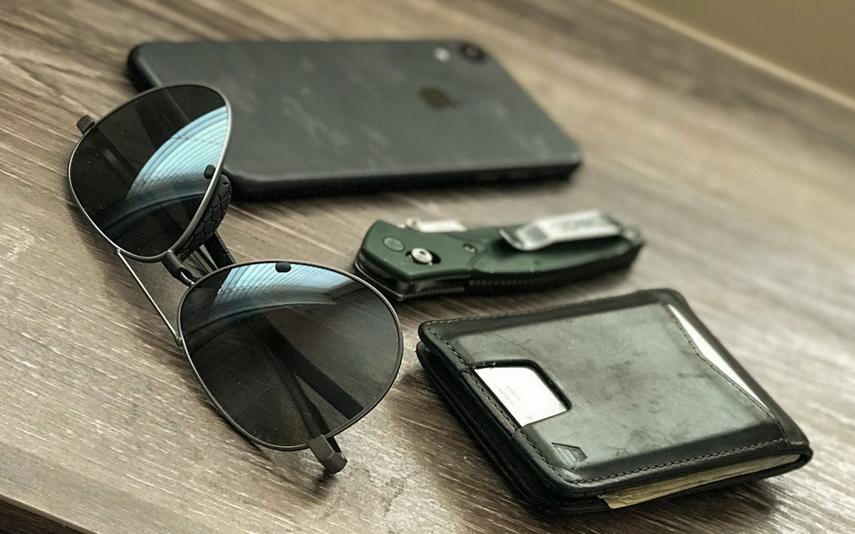 STNGR Aviator Model Lifestyle Sunglasses